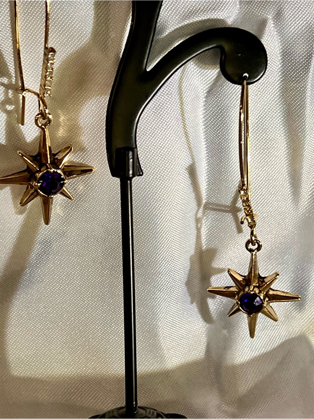 Betsy Johnson Gold Starburst Drop Earrings with PURPLE Stone - LIKE NEW GEORGOUS